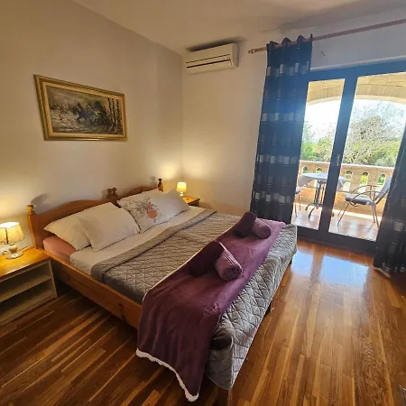 & Gaspar Guest house