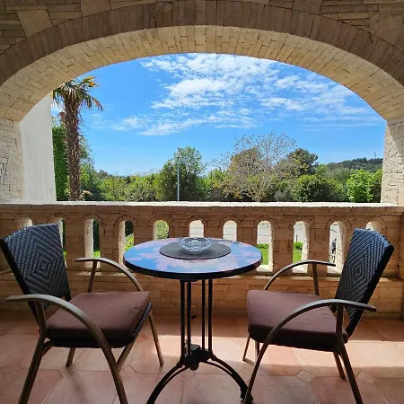 & Gaspar Guest house